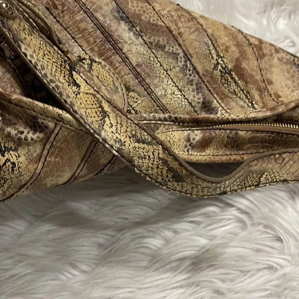 𝅺Jessica Simpson Faux Leather Reptile Print Hobo Bag